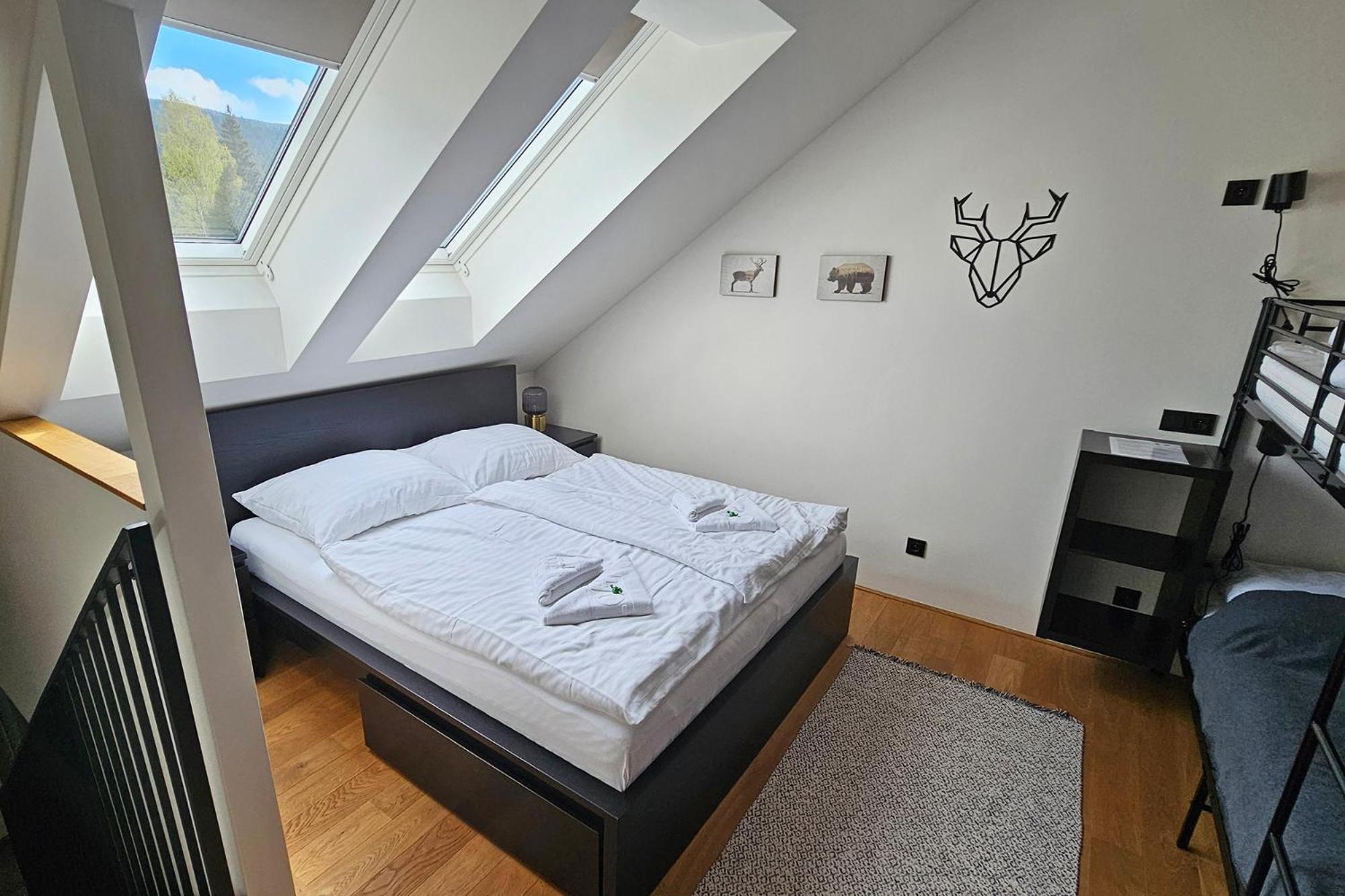 Enjoyharrachov: Central Apartment with Garden View and Entertainment Exterior photo